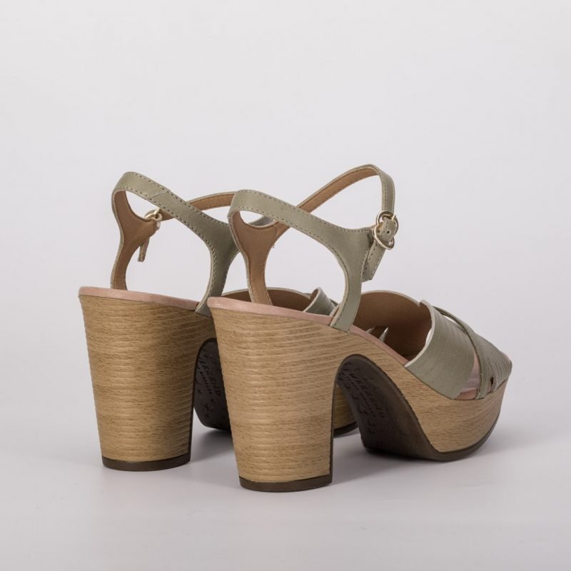Zapatos cómodos kaki, zapato verde comunión, zapato weekend AOSTA , sandalias weekend, zapatos de madera