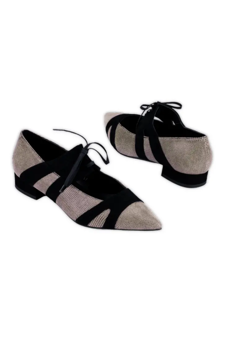 Zapato Plano de Angari Vieneta Taupe y Negro - Imagen 2